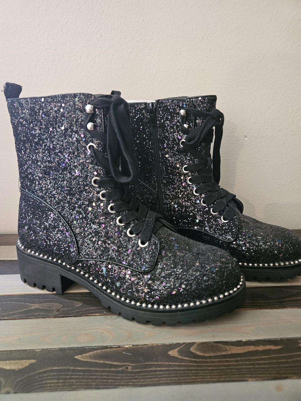 New Portland Glitter Lace-Up Combat Boots - Black Size 8